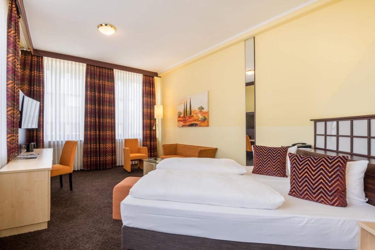 Western Hotel 3*