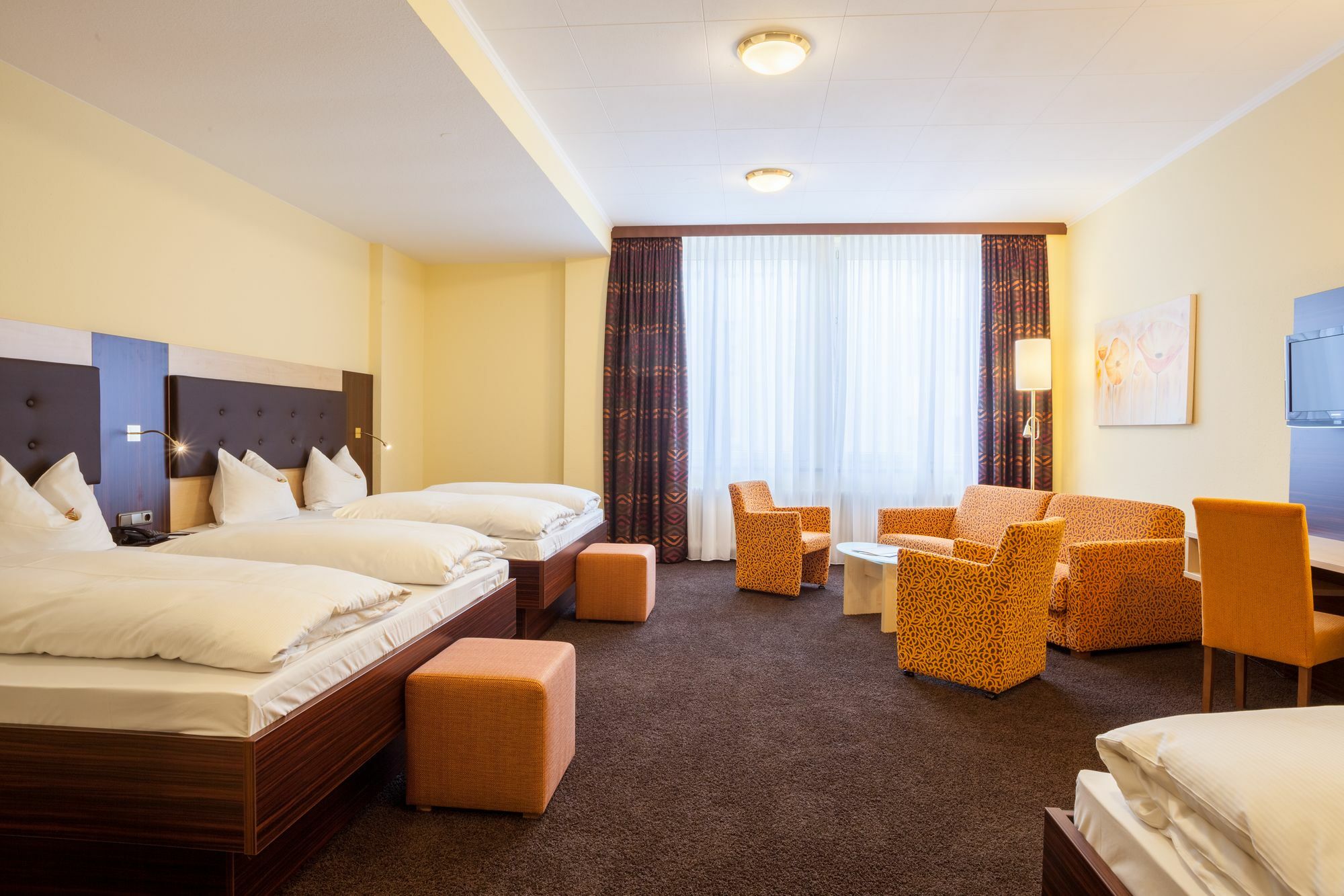 Western Hotel 3*